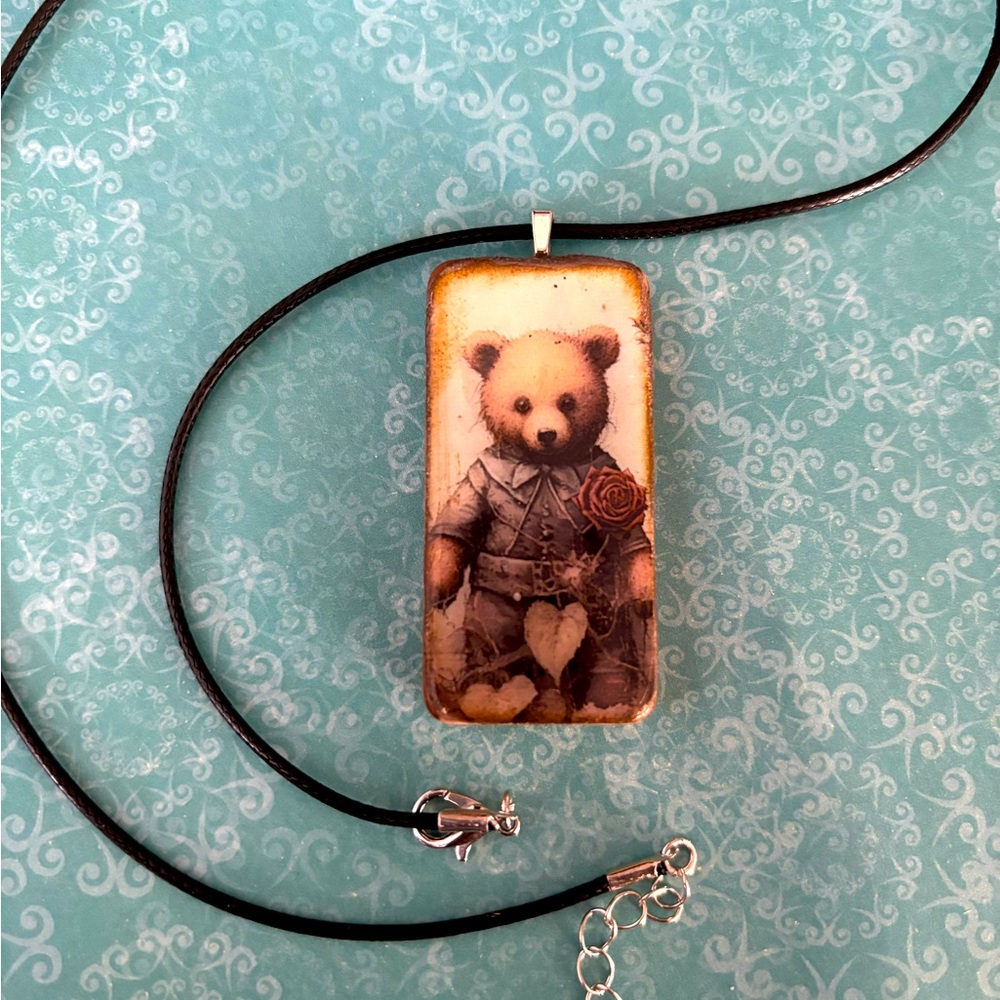 Vintage teddy bear necklace